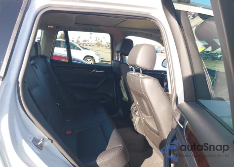 2017 BMW X3 xDrive28I из США, поврежденный, VIN 5UXWX9C52H0T09142